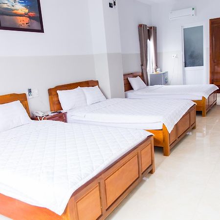 Hoang Thinh Hotel Kon Tum Exterior photo