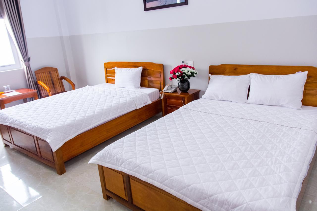 Hoang Thinh Hotel Kon Tum Exterior photo